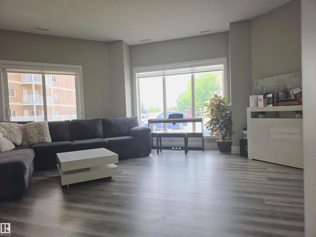 #104 4312 139 Av Nw, Edmonton