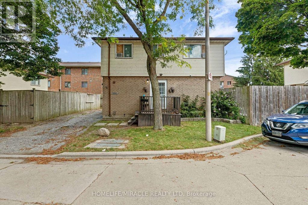 1180 Heathfield Court, Windsor