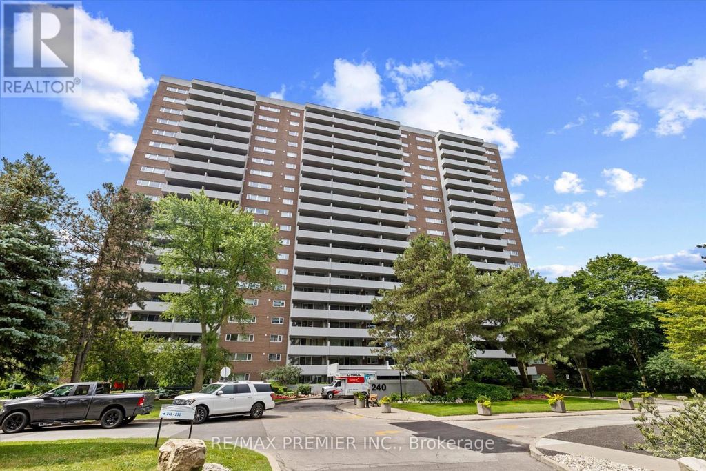 711 - 240 Scarlett Road, Toronto (rockcliffe-Smythe)