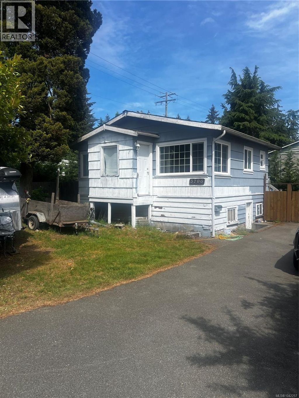 3796 Departure Bay Rd, Nanaimo