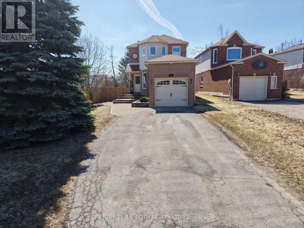 9 Laidlaw Drive N, Barrie (west Bayfield)