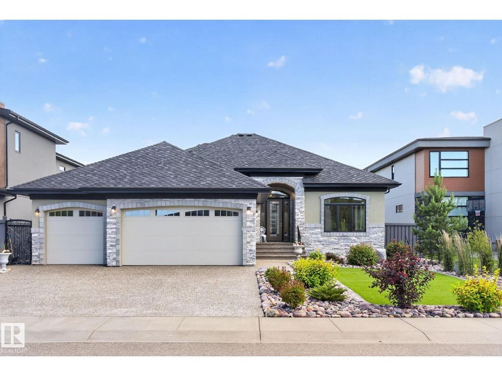4707 Woolsey Cm Sw, Edmonton