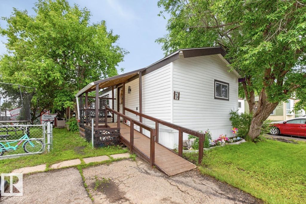 29 5220 44 Av, Calmar
