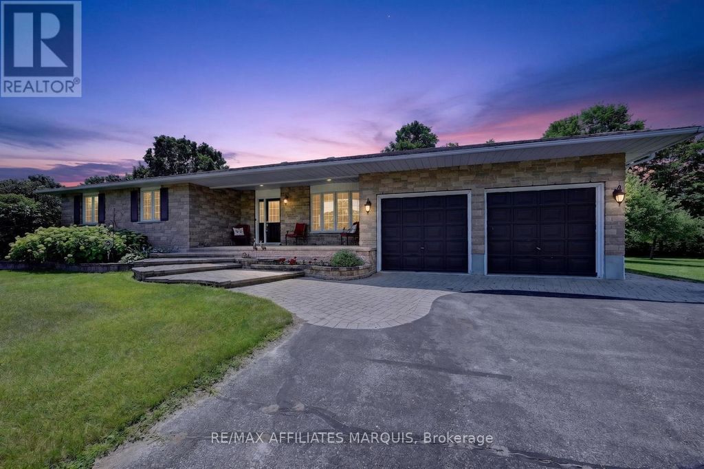 4 Davis Lane, Rideau Lakes