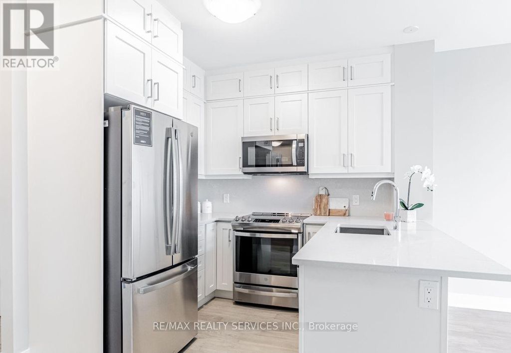403 - 50 Kaitting Trail W, Oakville (go Glenorchy)