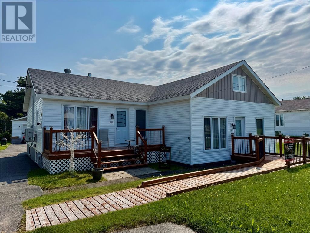 20 Sixth Avenue, Deer Lake