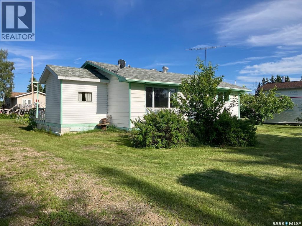 113 1st Street W, Smeaton