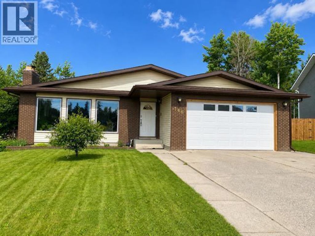 146 Fuller Place, Hinton