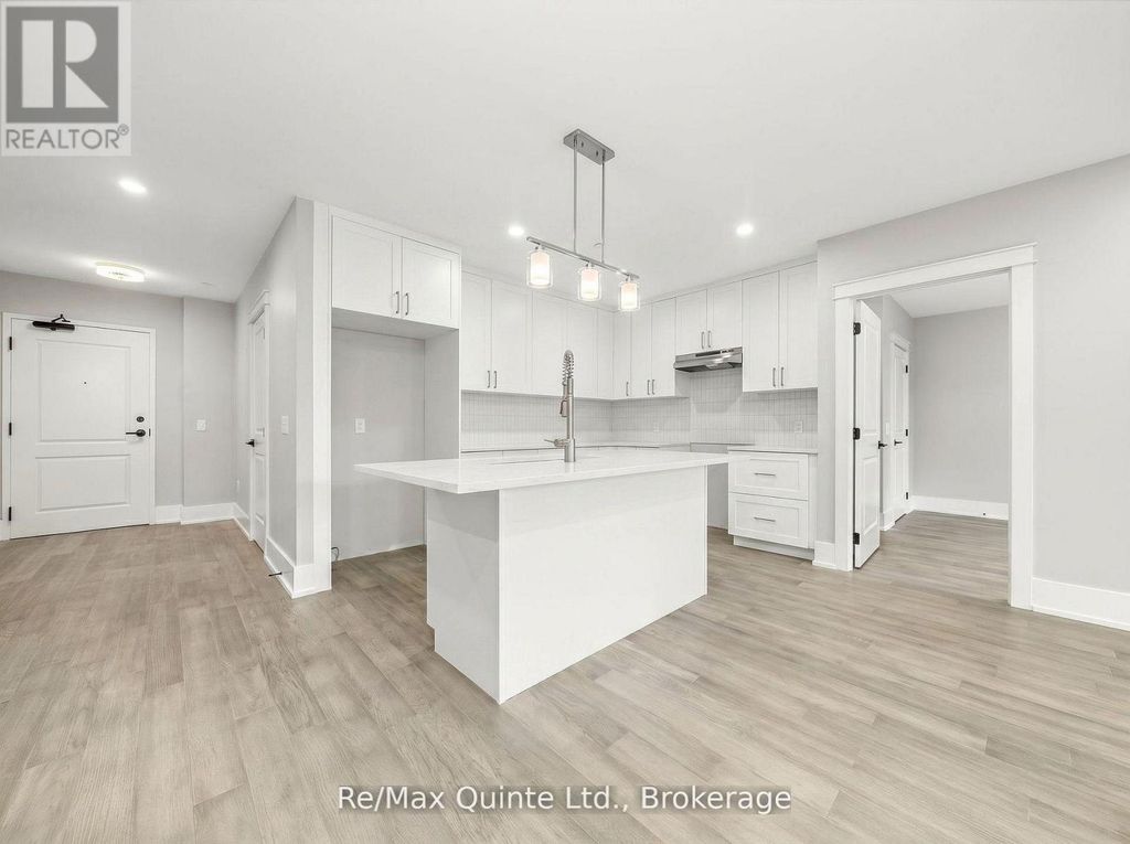 405 - 17 Cleave Avenue, Prince Edward County (picton Ward)