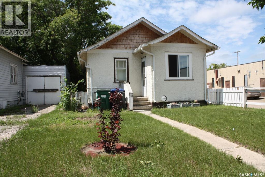 111 L Avenue S, Saskatoon