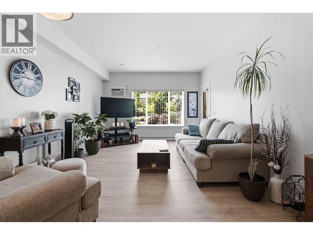 2120 Shannon Ridge Drive Unit# 214, West Kelowna