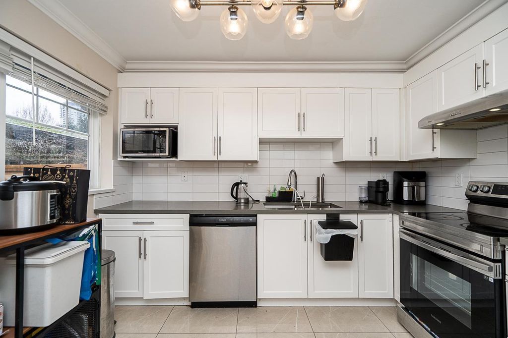 1 10282 132 Street, Surrey