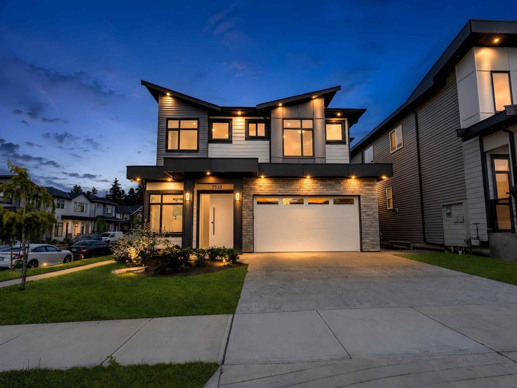 7532 205 Street, Langley