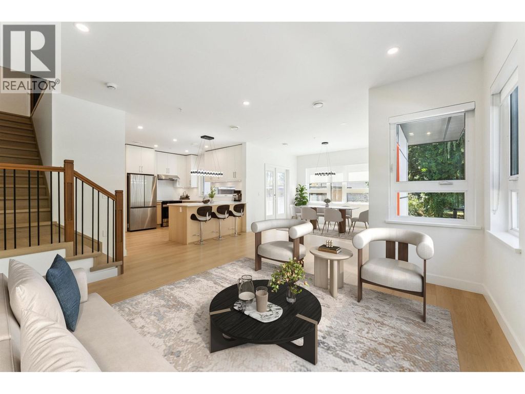 844 St. Denis Avenue, North Vancouver