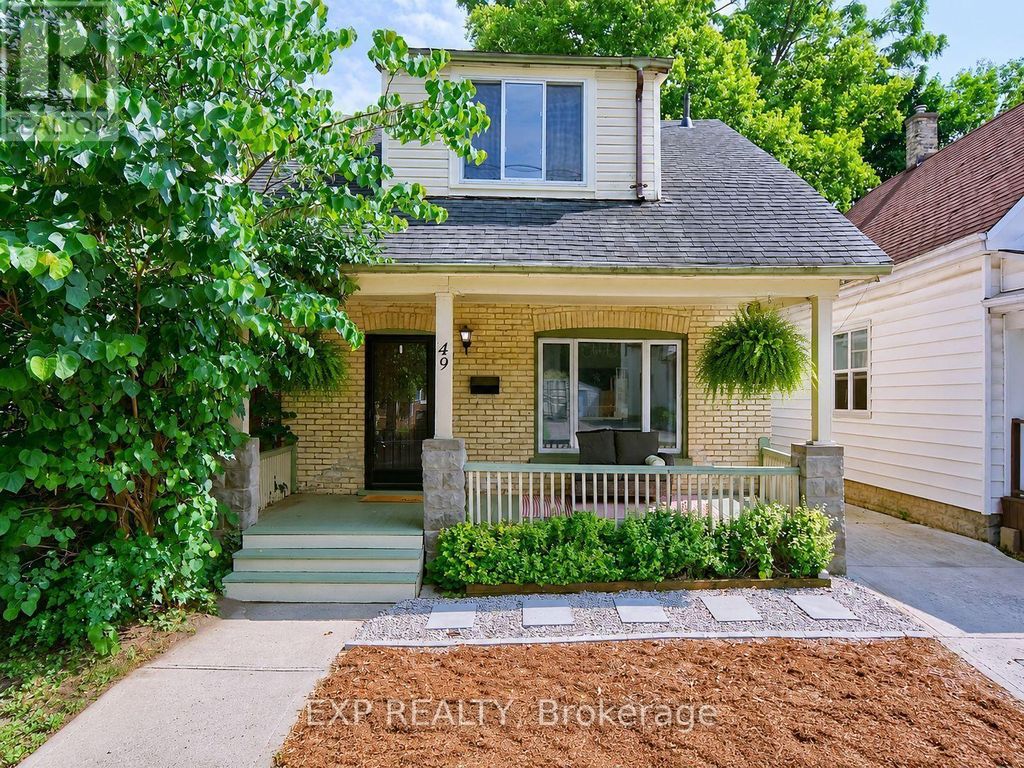 49 Euclid Avenue, London South (south F)