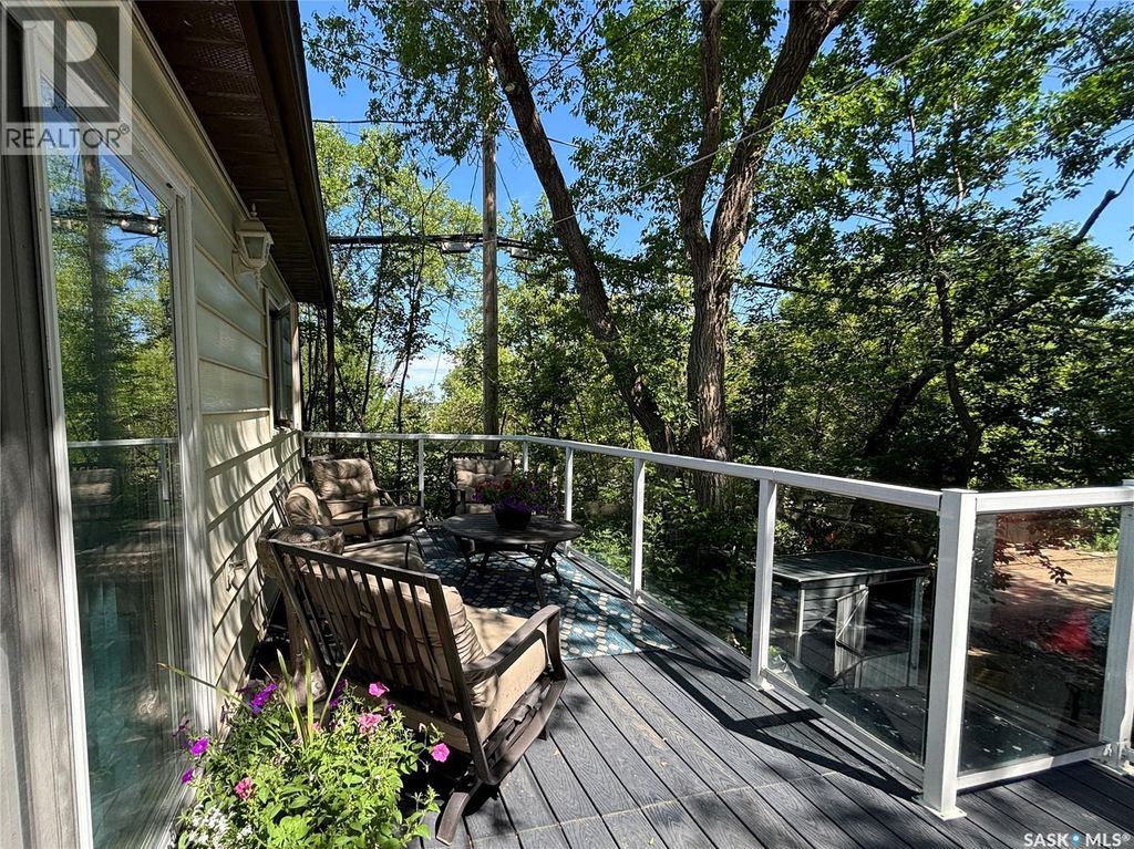 232 Green Avenue, Regina Beach