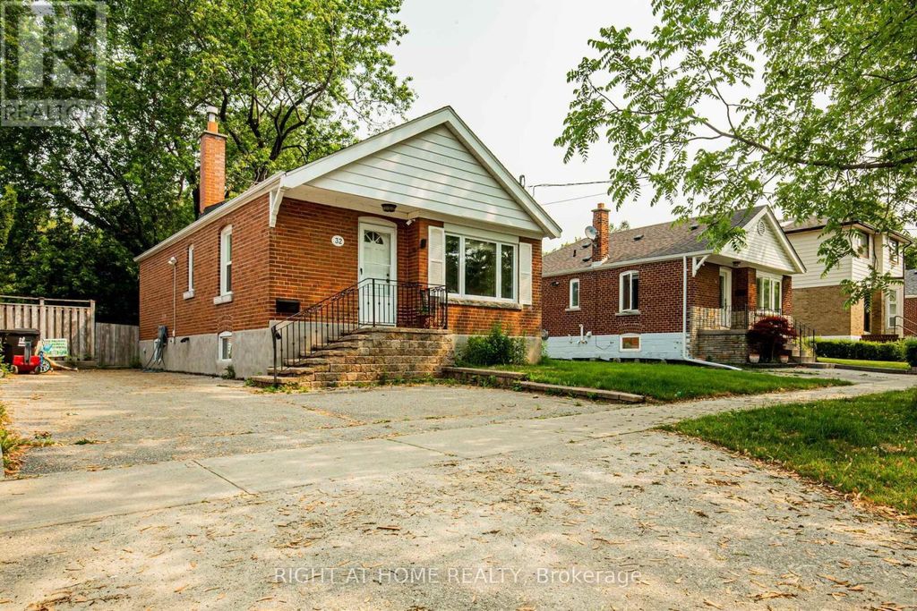 32 Florens Avenue, Toronto (clairlea-Birchmount)
