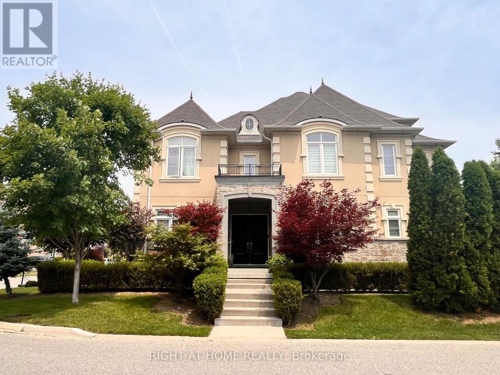 11 Fairmont Close, Brampton (credit Valley)