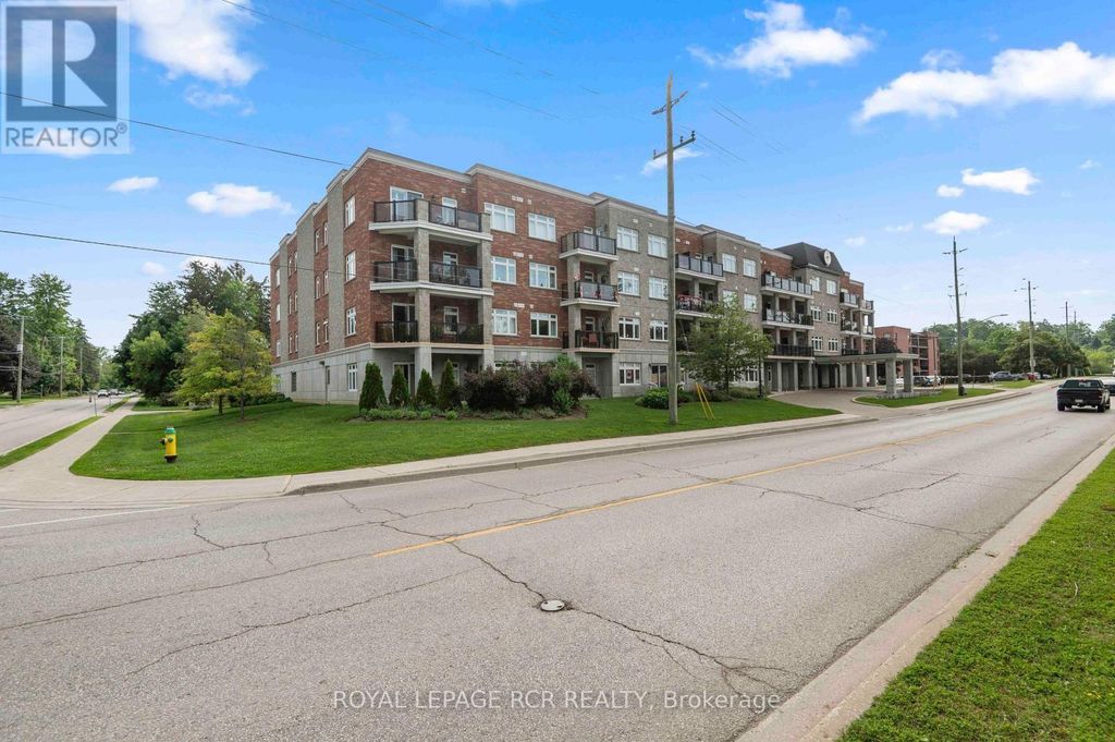 307 - 245 Scotland Street, Centre Wellington (fergus)