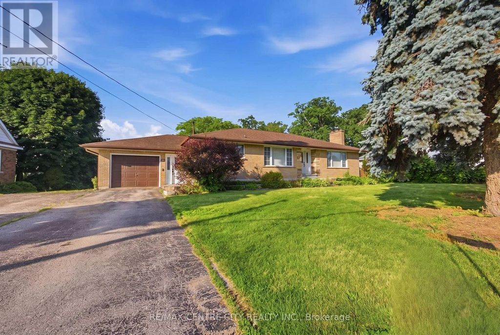 303 Simcoe Street, Tillsonburg