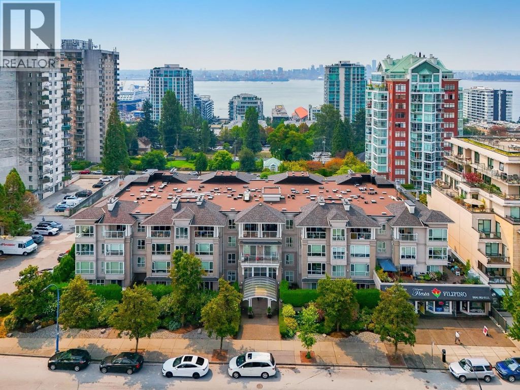 305 155 E 3rd Street, North Vancouver