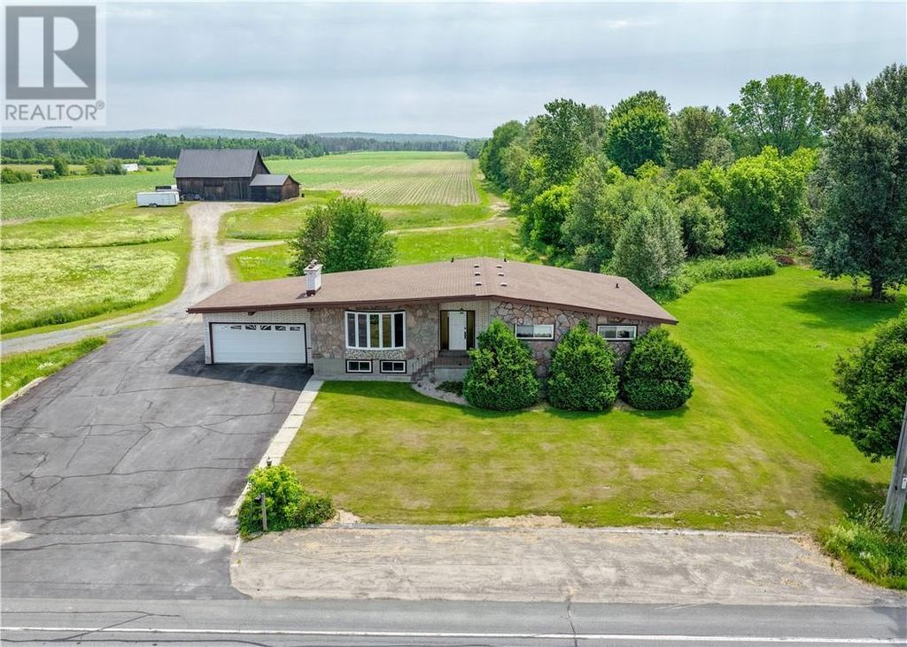741 Dominion Drive, Hanmer