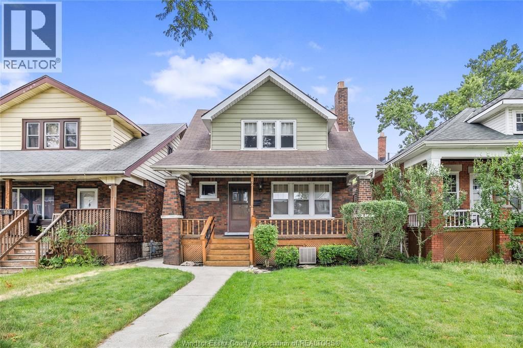 947 Bruce Avenue, Windsor
