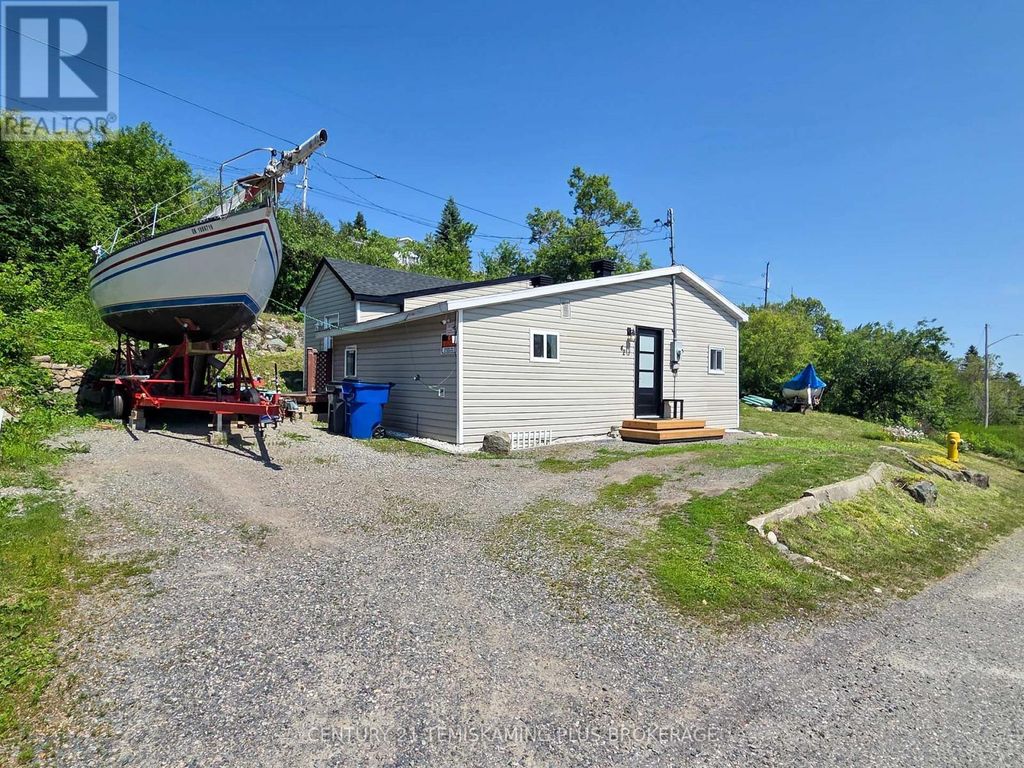 42 Russell Street, Cobalt