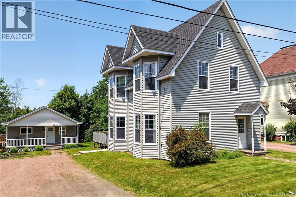 12-12a Weldon Street, Sackville
