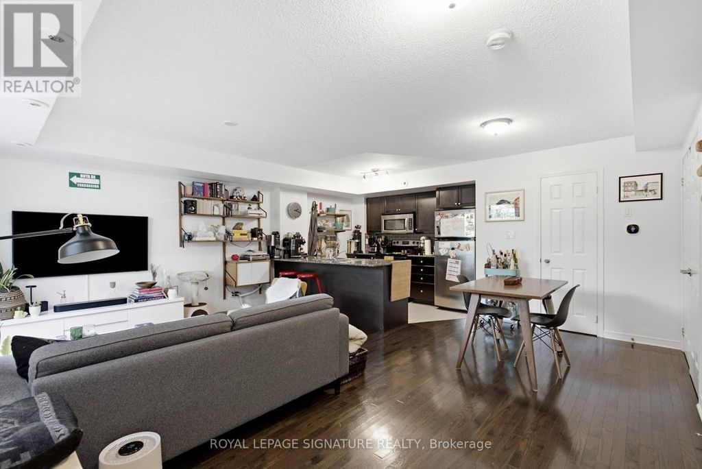 Th135 - 5 Elsie Lane, Toronto (dovercourt-Wallace Emerson-Junction)