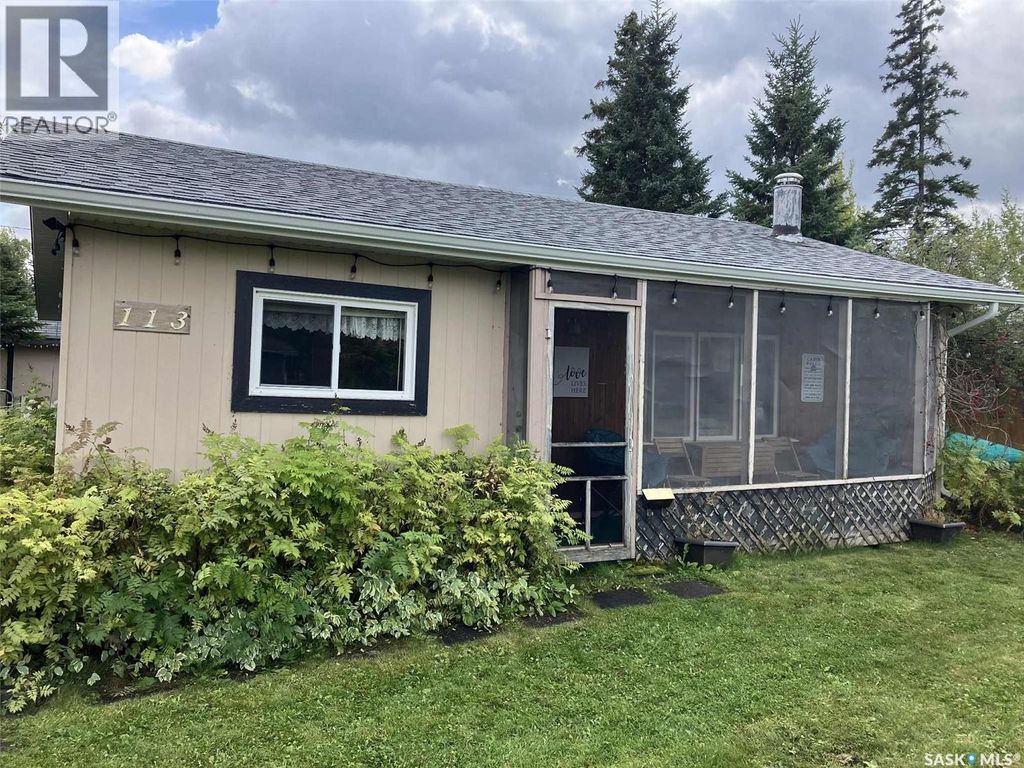 113 Foster Street, Emma Lake
