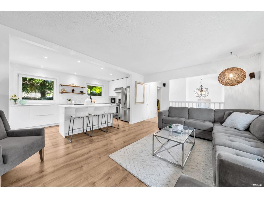 35365 Selkirk Avenue, Abbotsford