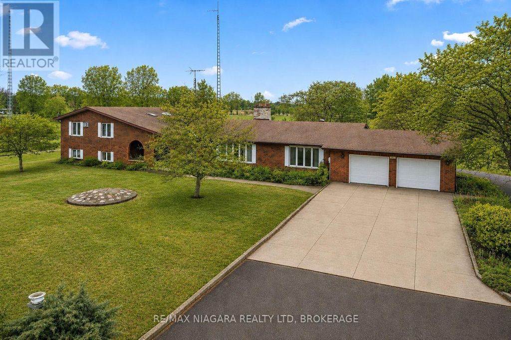 11292 Golf Course Road, Wainfleet (marshville/winger)