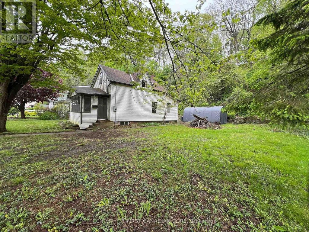 205 Orchard Street, Central Elgin (port Stanley)