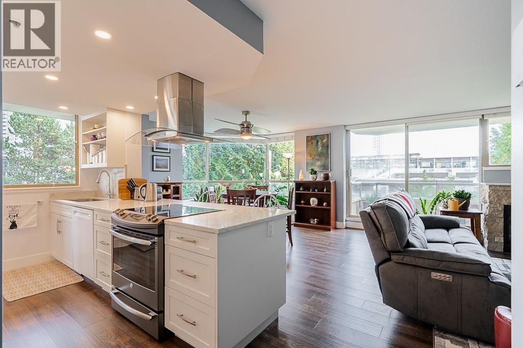 402 728 Farrow Street, Coquitlam