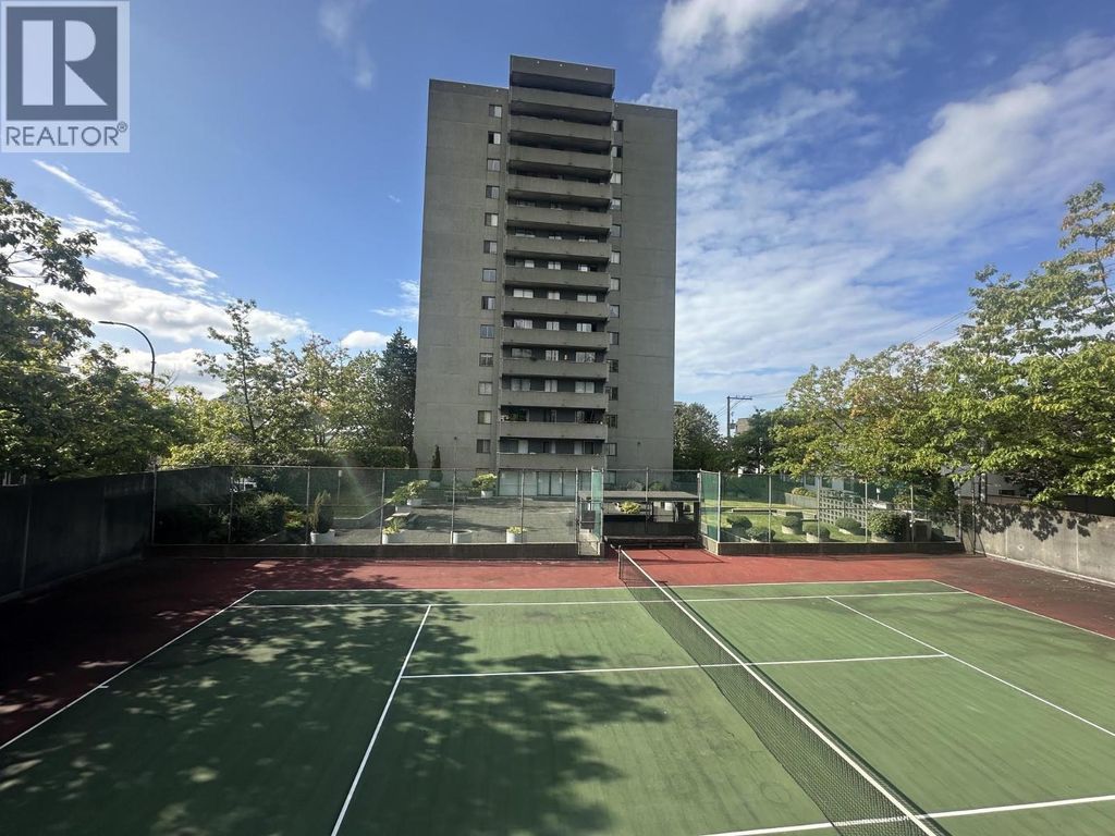 406 110 W 4th Street, North Vancouver