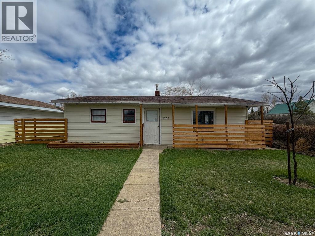 221 Plume Street, Lancer