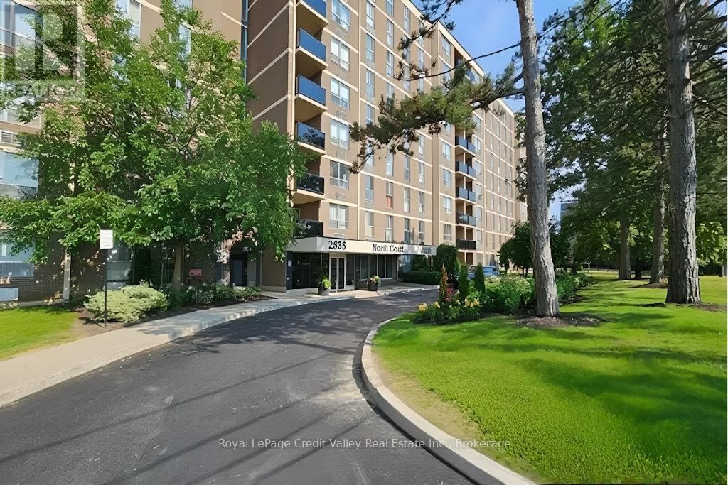 209 - 2835 Islington Avenue, Toronto (humber Summit)