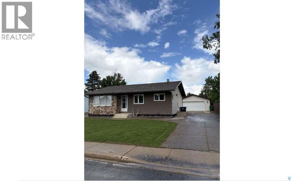 405 7th Avenue W, Biggar