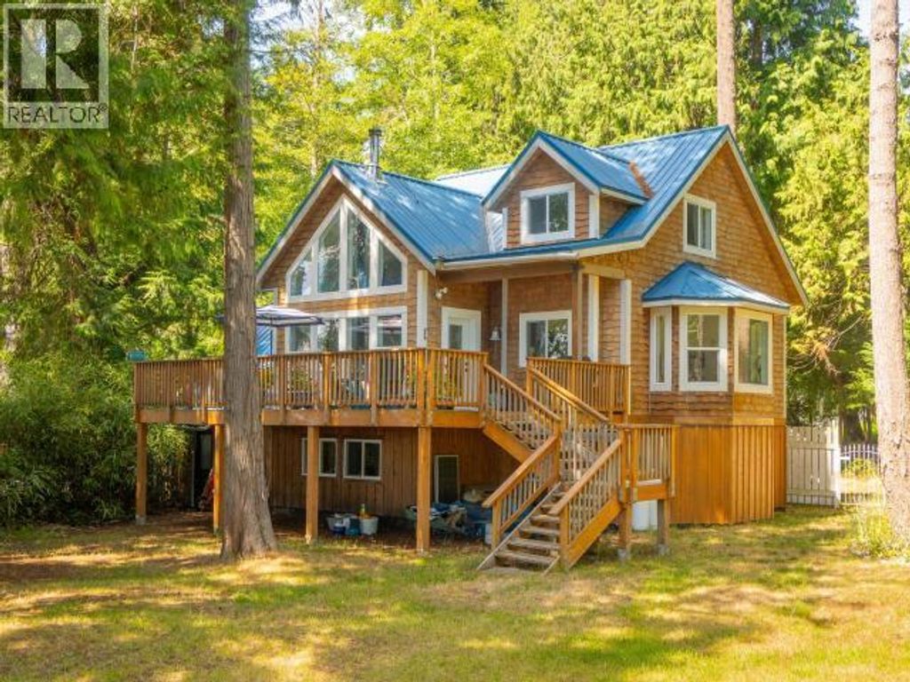 2902 Arbutus Lane, Savary Island