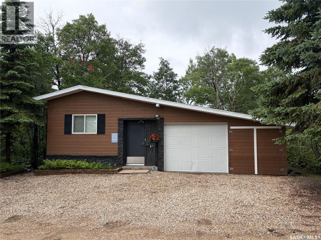 34 Columbus Drive, Fishing Lake