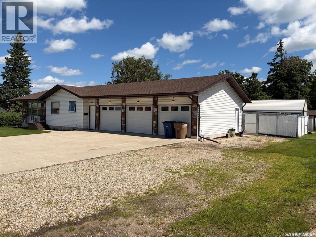 201 1st Street, Kelvington