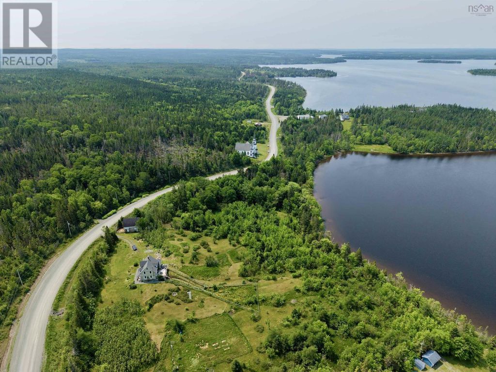 3463 Loch Lomond Rd., Loch Lomond