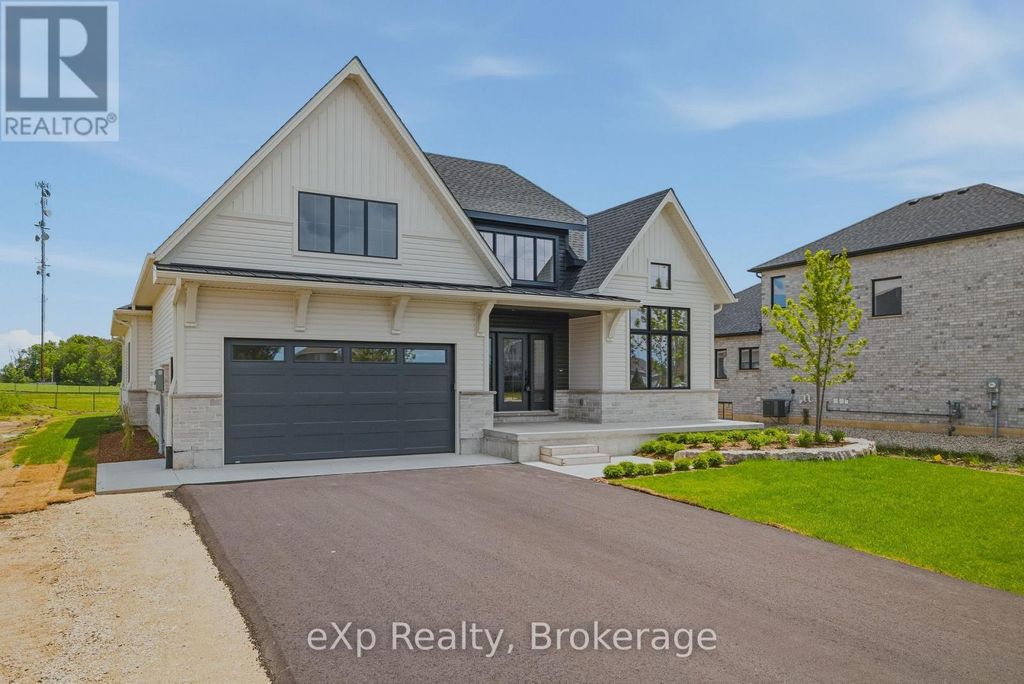 1036 Walton Avenue N, North Perth (listowel)