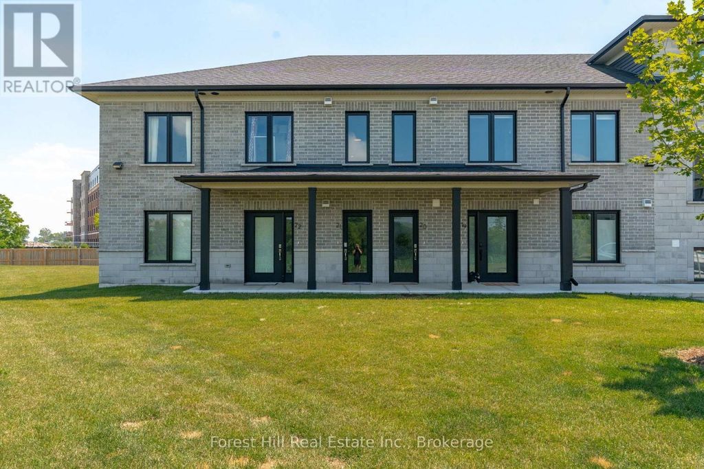 21 - 3202 Vivian Line, Stratford