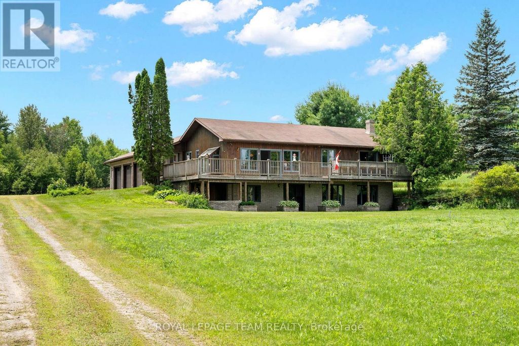 1551 Flower Station Road, Lanark Highlands
