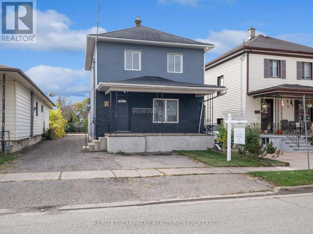 Upper - 7 Maitland Street, Thorold (thorold Downtown)