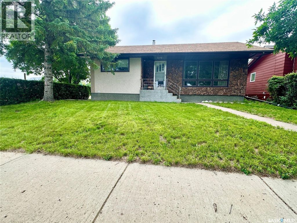 542 Elizabeth Street, Weyburn