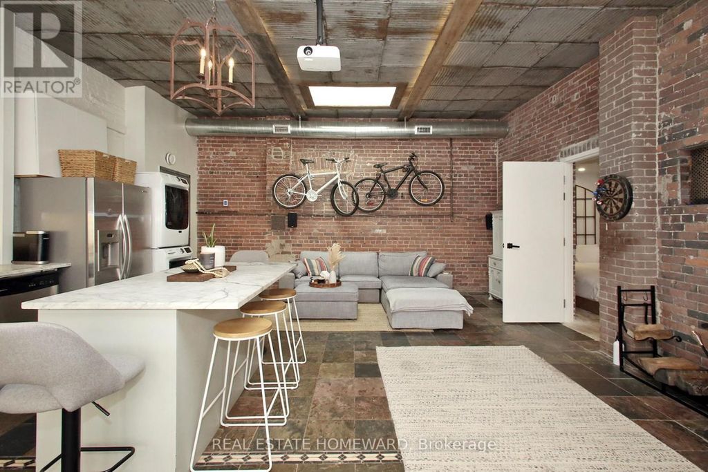 147 Boston Avenue, Toronto (south Riverdale)
