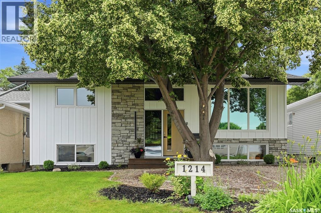 1214 Elevator Road, Saskatoon